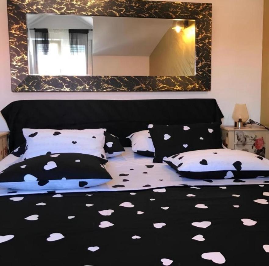 Villa Marica โตรกีร์ ภายนอก รูปภาพ